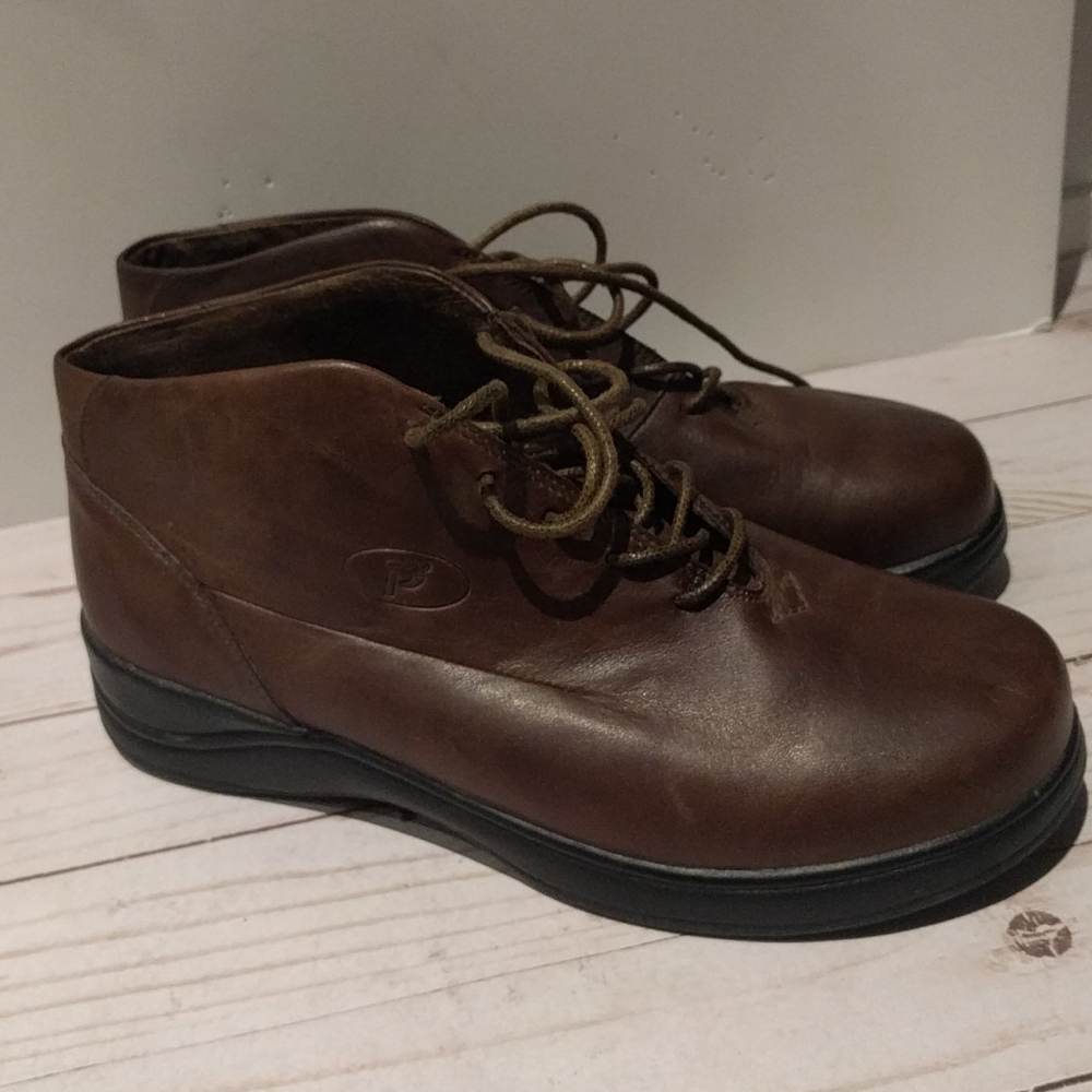Brown real leather shoes by Proper🍀🍀